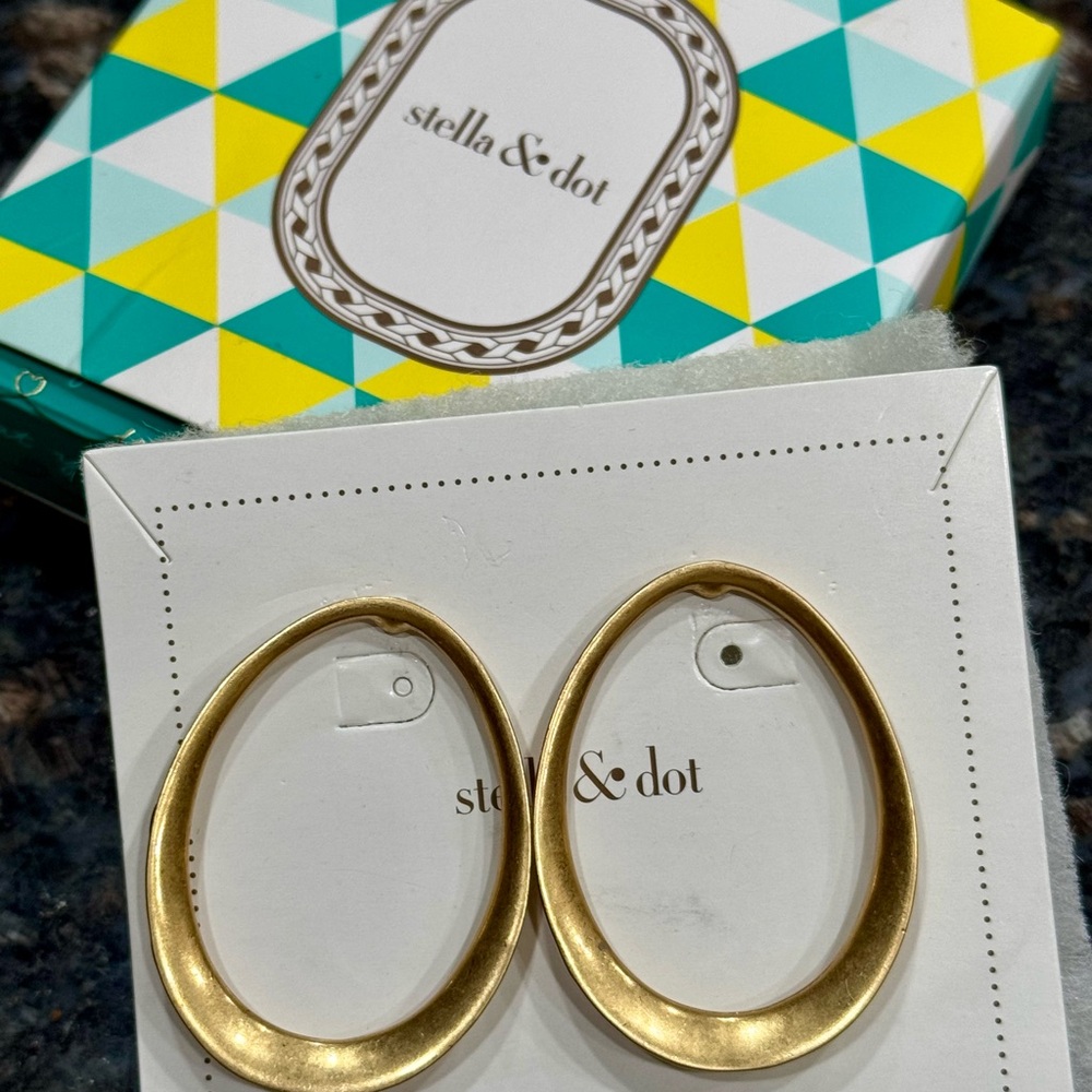 Stella & Dot Georgia Gold hoops